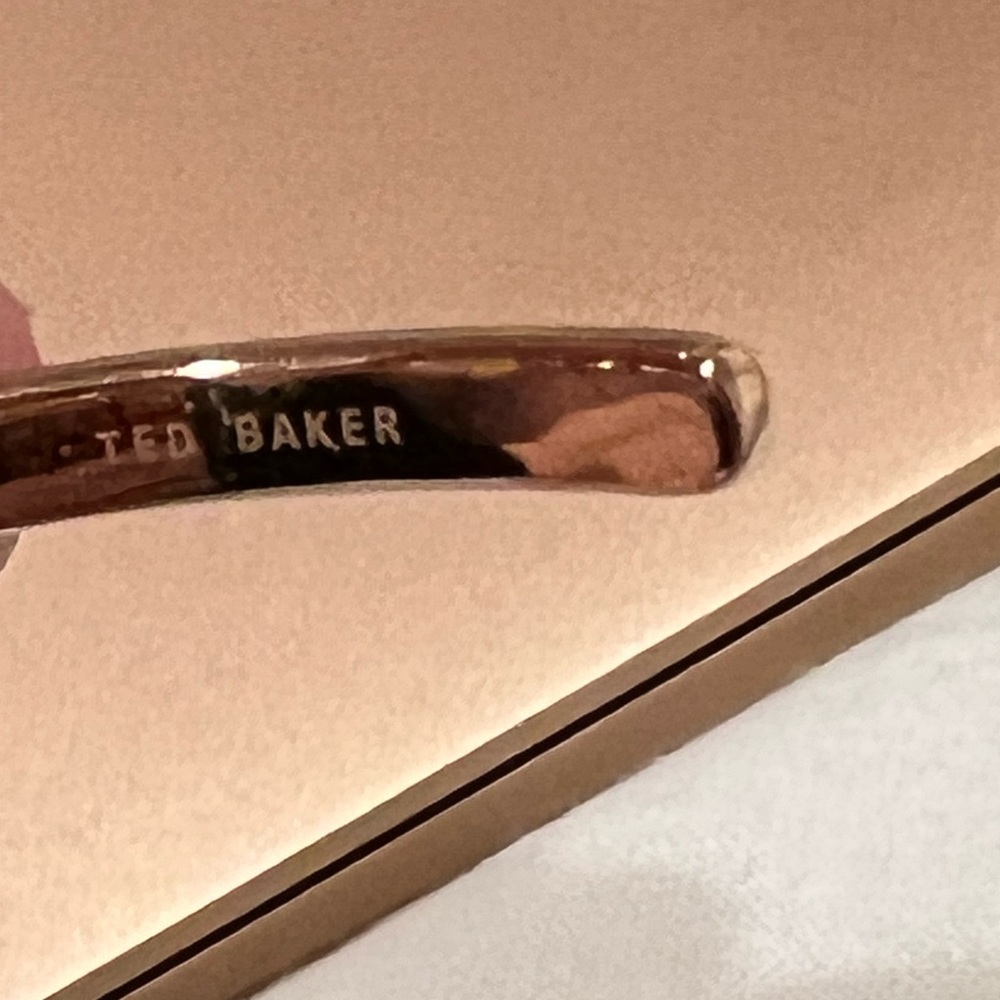 TED BAKER ROSE GOLD CUFF WITH BEDAZZLED BOW BUNDLE WITH MATCHING RING - Picture 4 of 6
